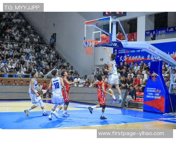 2016年季后赛雷霆与小牛激战回顾：一场精彩的篮球对决与历史瞬间