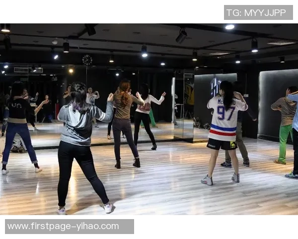 周娜独家分享街舞心得与技巧助你舞出自我风格与魅力